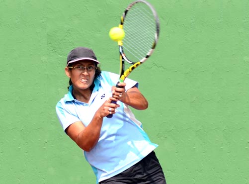 Siddharth storms into semis