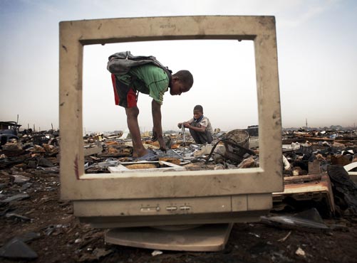 Centre acts tough on e-waste Centre acts tough on e-waste