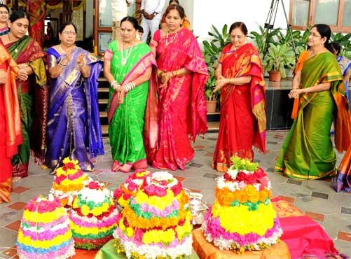 Bhathukamma offerings