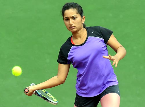 Injured Rishika concedes match against Harsha Sai
